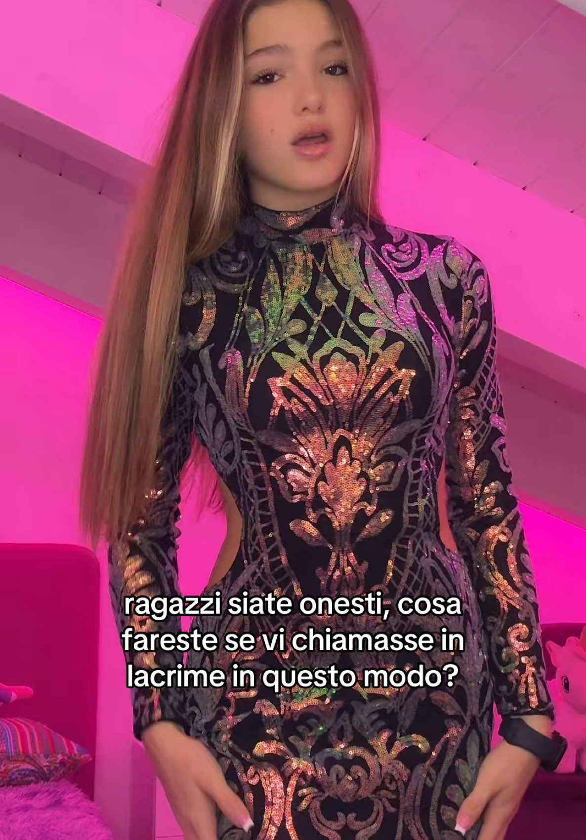 ragazzi siate onesti, cosa fareste se vi chiamasse in lacrime in questo modo?