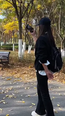 Cách quay video đơn giản nhưng rất sống động và ấn tượng nhất  #Quay điện Thoại #Trieuluotxem #tiktokviral #thinhhanh #nghethuat #Quay #xuhuong #xuhuongtiktok #culiofficial #theanh28 