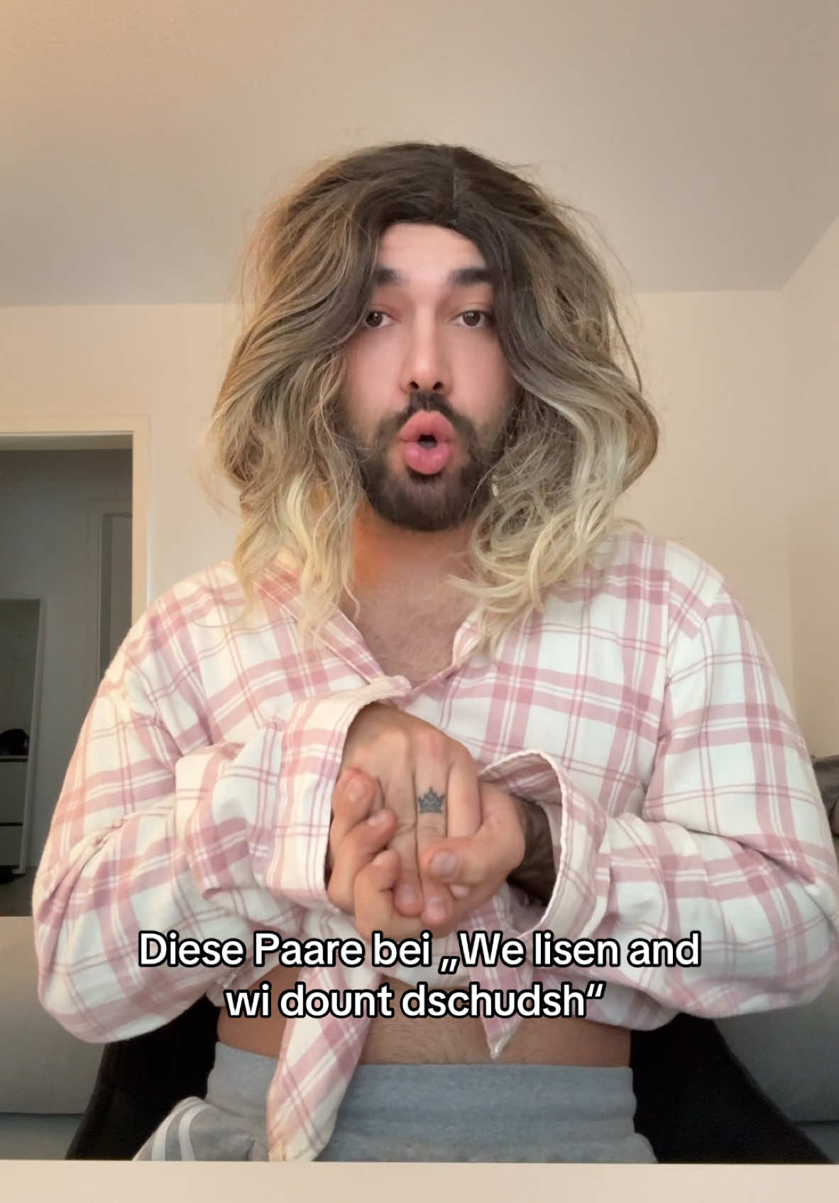 Kann nicht mehr hahaha  #welistenandwedontjudge #fy #viral #comedy 