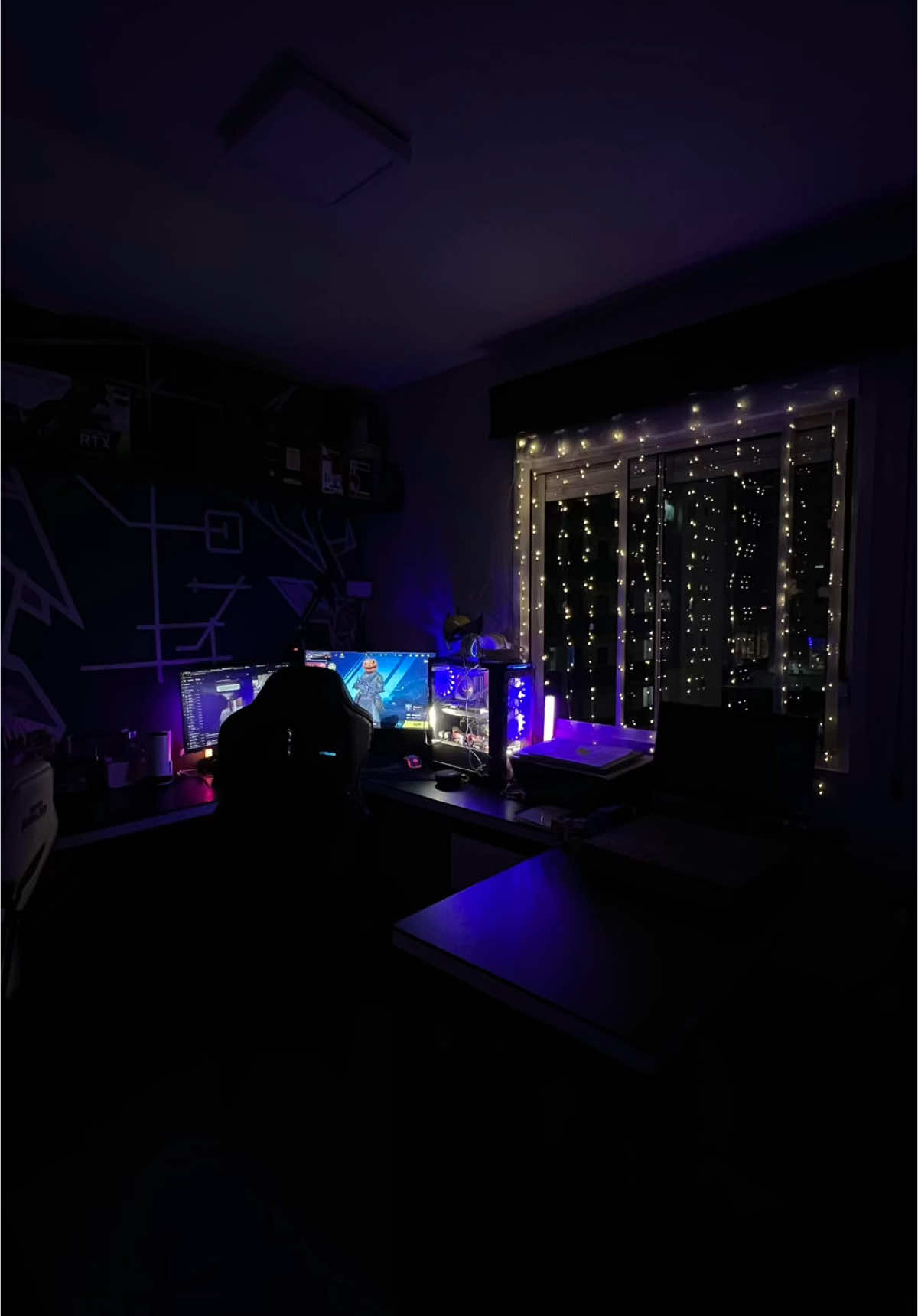 CORTINA DE LED POR R$ 30,00 😱 Esse foi um verdadeiro achado na Sho 🧡 E se você quiser o link, comente : EU QUERO!  . . . . . #natal #natal2024 #piscapisca #cortinadeled #dicasdenatal #achadinhosdenatal #acheinashopee 