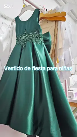 vestido niña  WhatsApp +51 981 316 798 🇵🇪 Realizamos pedidos 👗 personalizados #vestidodepromocion #vestidoniñadiy #vestidodefieta #vestidodeniñatutorial #vestidodeniñatutorial #diseñodemoda #vestidotutorial #moño #lazodevestido #moños 