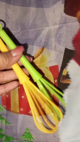 Mini plastic Whisk Egg Beater 💕 must have sa kitchen mga mamii🤍 #eggbeater #eggbeaterwhisk #tiktokfinds #kitchenfinds #fyp #foryou 