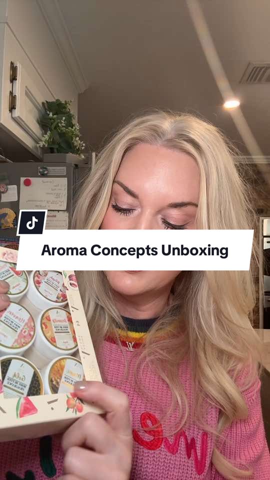A surprise package from @AROMA CONCEPTS FL #perfumetiktok #perfumetok #fragrance #fragrancetik #fruityscents #bodybutter #lacteadivinaperfume 