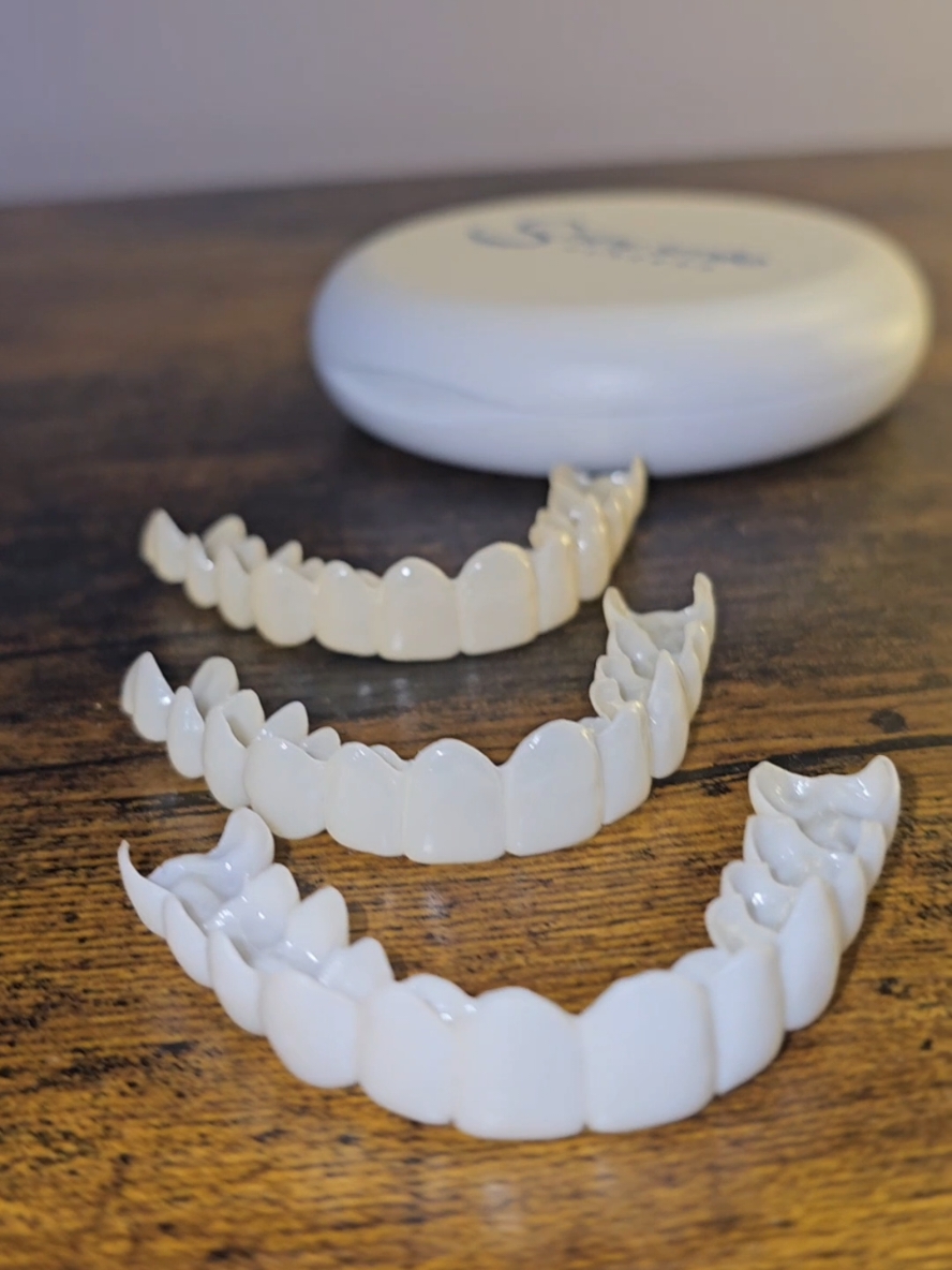 #shinysmileveneers #veneers #fyp #trending #dentaltok #cosmetics #beauty #smile 