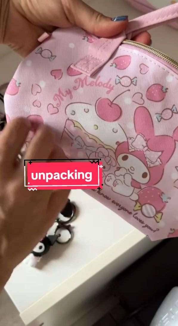 💥 Shoulder Bag with Keychain and Two Magnetic Bracelets for Friends Cute Anime Wallet. Cute bag for women, girls, teenagers. Great gift 🎁 #christmas #giftideas #unpacking #mymelody  #kidsbag 