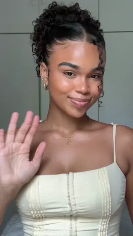 Holiday collection @Too Faced 💝 O presente perfeito para comemorar as festas de fim de ano, seja para você mesma ou para alguém especial! Já escolhi os meus produtos e kits favoritos! Aproveita o meu cupom TOO-FLAVIA no site da Too Faced para ganhar 10% off (exceto lançamentos e remarcados)  #Holiday #toofaced publi