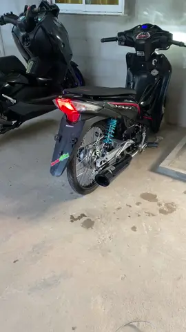 ใครยากไห้ผมกับมาทำใหม่+มาคับปม🖤#เครื่อง125ใส่เวฟ110i #ทรงแว้น💯🚔 #ฟืตทีtiktok #ดันขึ้นฟีดที #หัวดำฟิวเยิ้มฮะ 