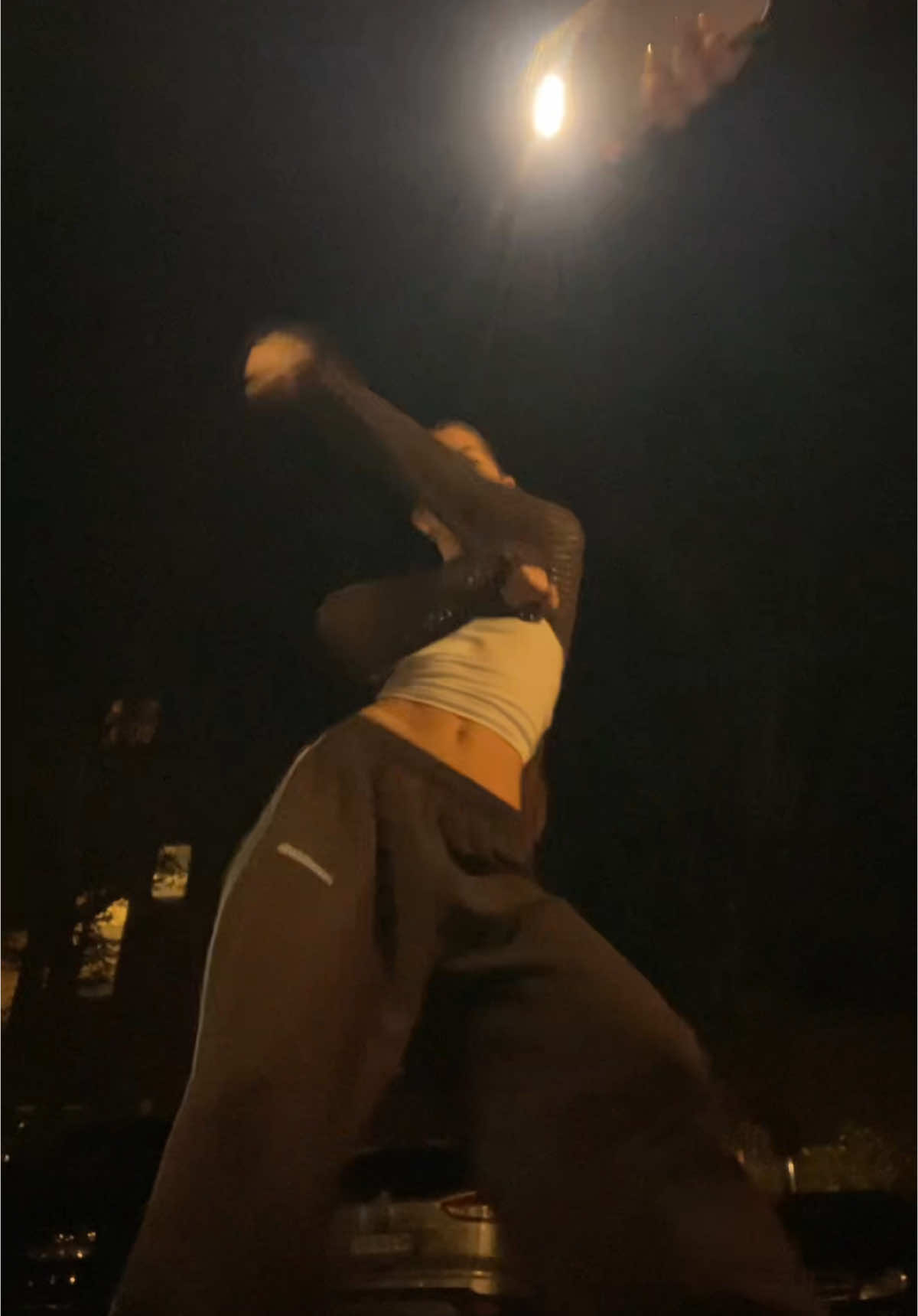 💃🤎 dc: @eligomez  #fyp #dance #dancer #fyfy #dc #foryouu #brownoutfit #viralll #fy 