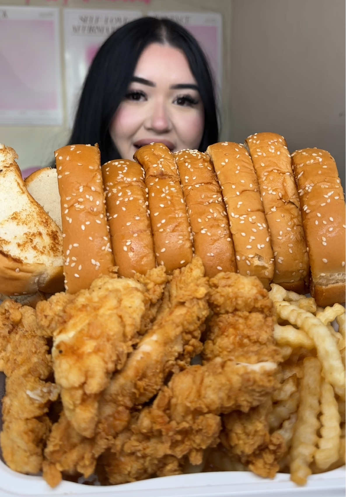 Raising Canes Mukbang 😍🍗 #canes #raisingcanes #canessauce #asmr #mukbang #msmunchies #Foodie #asmrfood #foodasmr 