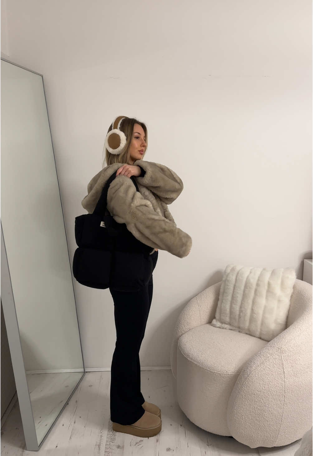 thermals but make it cute — day 4/31 of posting my december outfits ❄️🪽