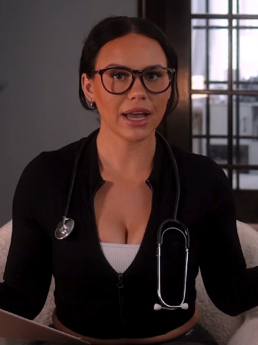 Nurse Roleplay 😘 . #simoneasmr #asmr #fyp 