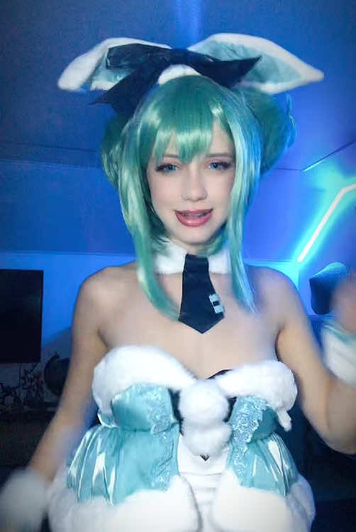 #sleepyeli #fyp #viral #foryoupageofficially #cosplay #anime #mikuhatsune #vocaloid #mikuhatsunecosplay 