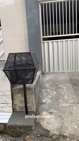 Quero ver o cachorro rasgar agora 🤭 #lixeiradecalçada 