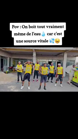 @Ferre Gola  #vues #visibilité tout ce qui est liquide on boit seulement on ne demande pas 😂🤤💦