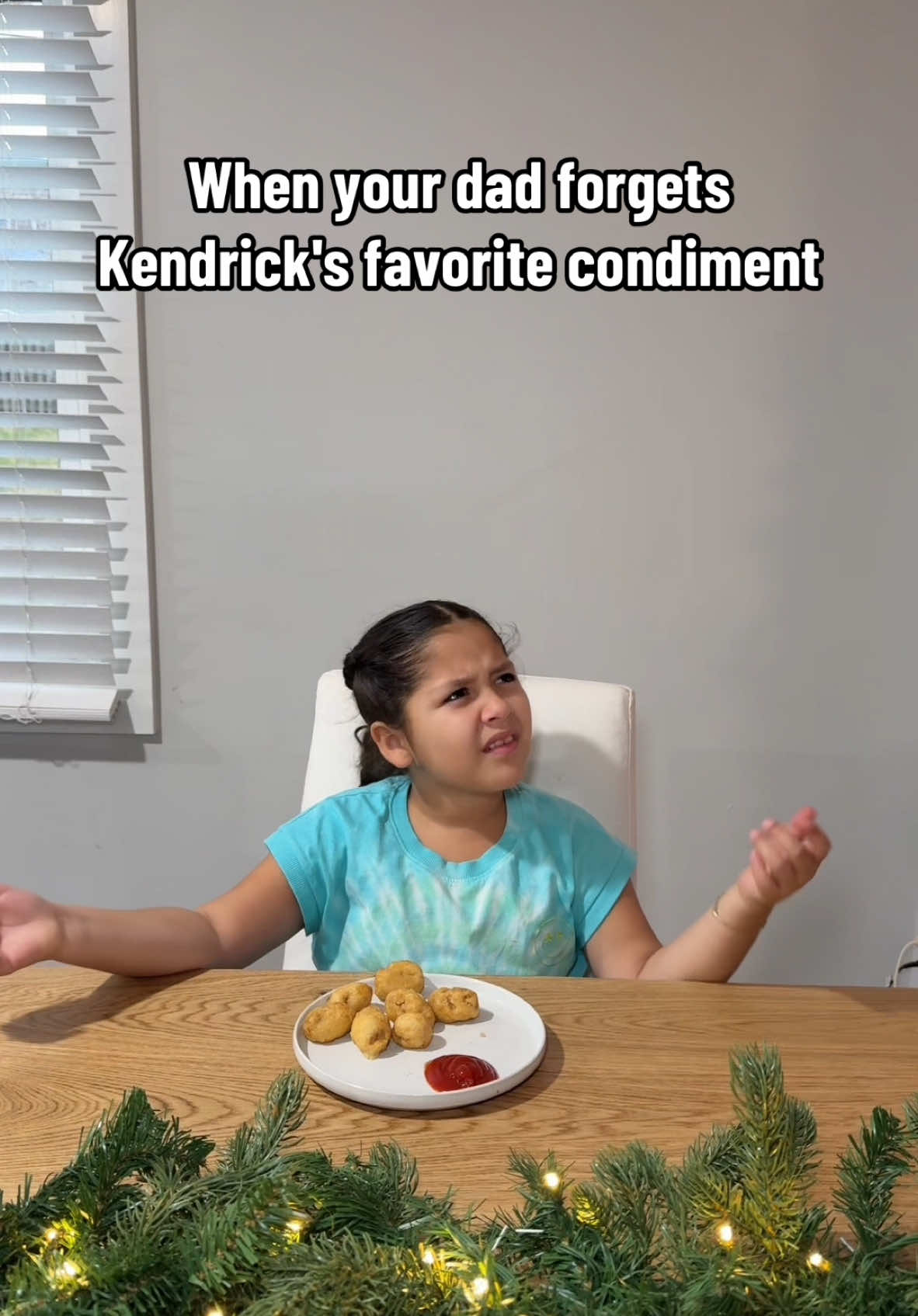 Come on daddy can't forget the MUSTAAAAAAAAARD on the corn dogs 🤣 #wearetheizzys #girldad #kendricklamar #mustard 