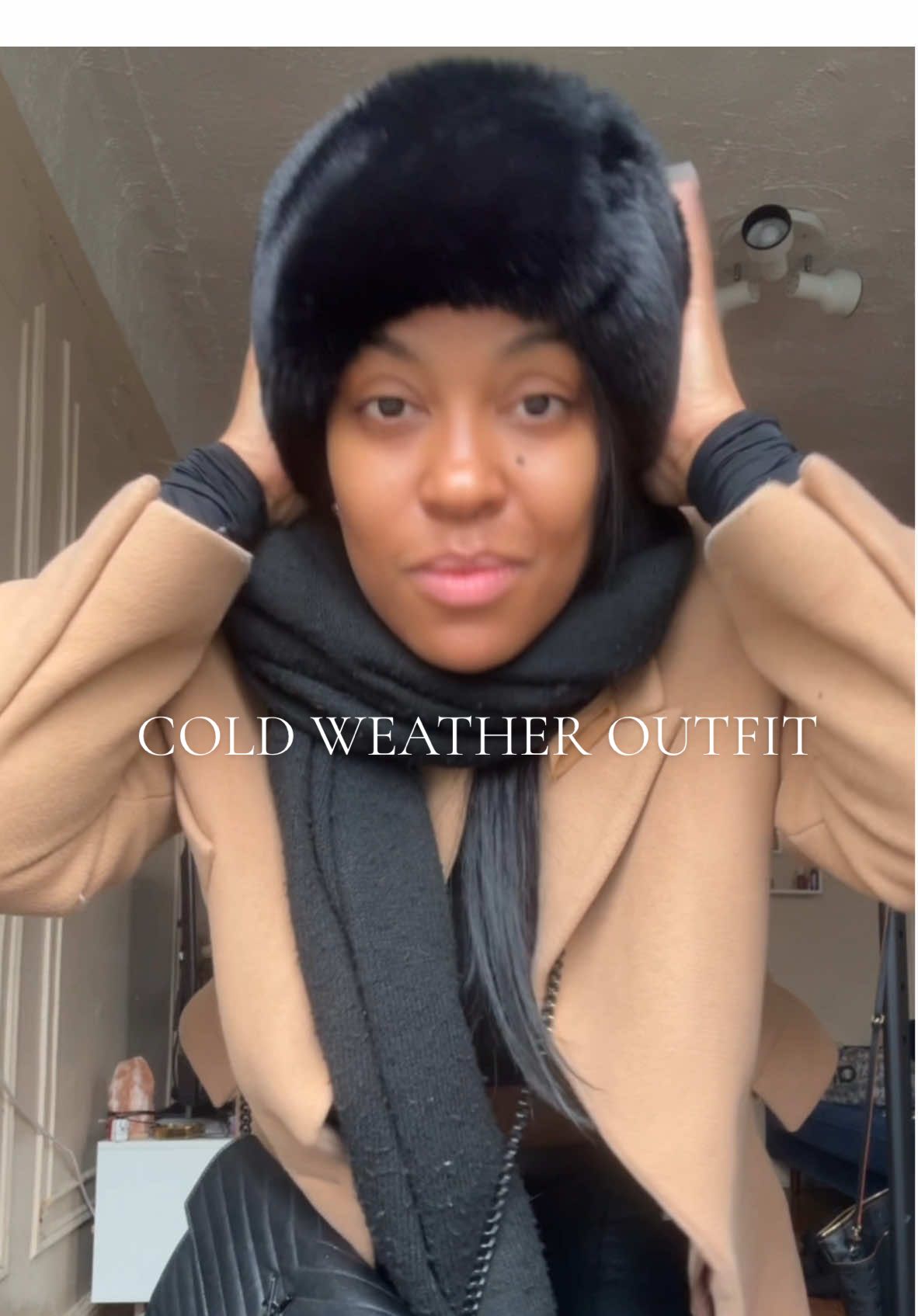 Cold weather outfit. New york life style.  #winterfashion #winteroutfit #winterlooks #casualoutfits #effortlessstyle #effortlessstyle #petitefashion #newyorkcitylife #wintervibes #runninglate 