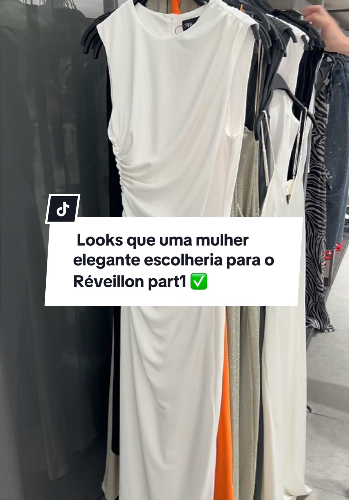@rosanapaulino Looks que uma mulher elegante escolheria para o Réveillon part1 ✅ #fashiontiktok #moda #mulherelegante #fy #tiktok #reveillon #natal #dicasdeestilo 