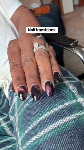 #creatorsearchinsights Love this new nail polish color #nailtransitions #nails #nailpolish #fallnails #winternails #nailcare #nailtok #nailtiktok #cateyenails #magneticnails 