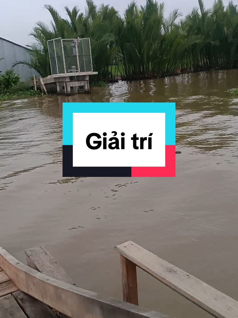 Bến phà Hồng Dân-Bạc Liêu nối với Long Mỹ-Hậu Giang, rất tiện lợi cho bà con đi lại