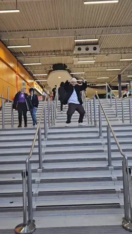 Girl on the left approved, thats all that matters lmao #jjk #hakari #mcmbirmingham 