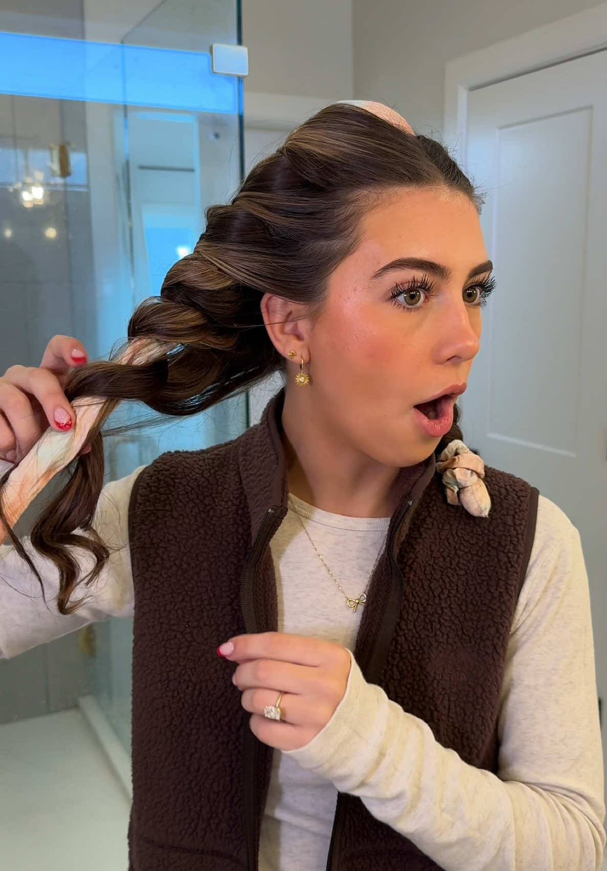 these actually turned out way bettee than I thought!! the curling rod is in my storefront under “hair” 🫶🏼✨ #heatlesscurls #heatlesscurlstutorial #hair #hairtok #hairstyle 