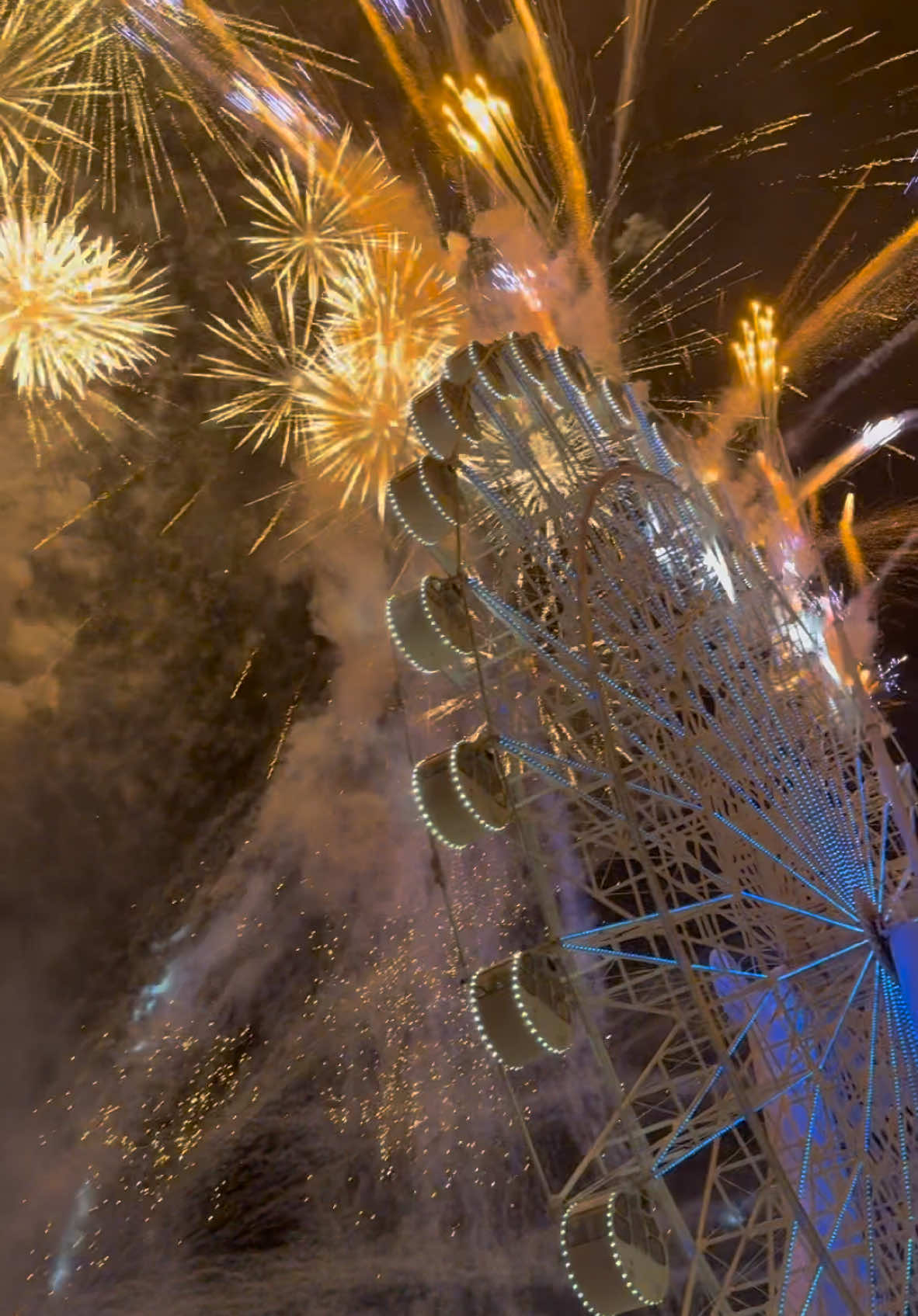 so prettyyy 🥹#fy #fyp #fypシ゚ #fireworks #smpampanga #pyro #skyranchpampanga 