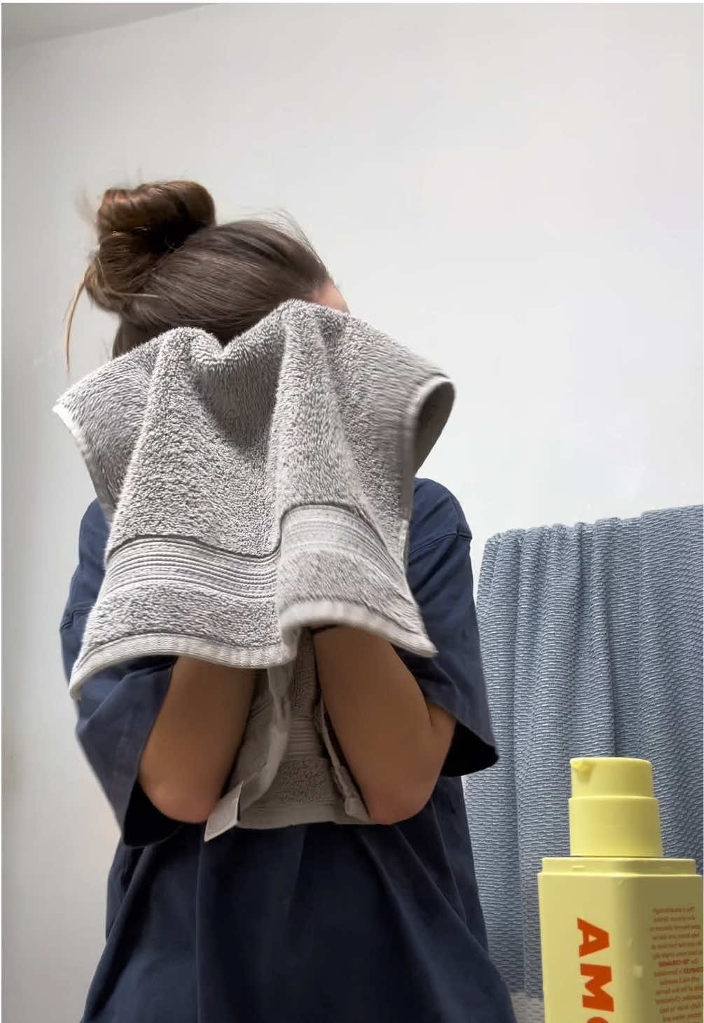 day 3 of @Kailin dry acne prone skin care routine  feeling: like my red spots dont look so enflamed?? 🫶🩰🤍🧘‍♀️🤸‍♀️ #skincare #skincareroutine #skincaretips #routine #fyp #dryskin #acne 