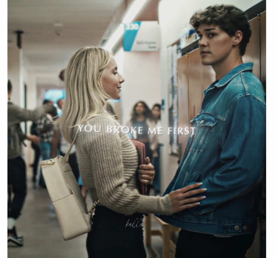 this scene has me crying :( | #sidelinedtheqbandme #sidelined #foryou 