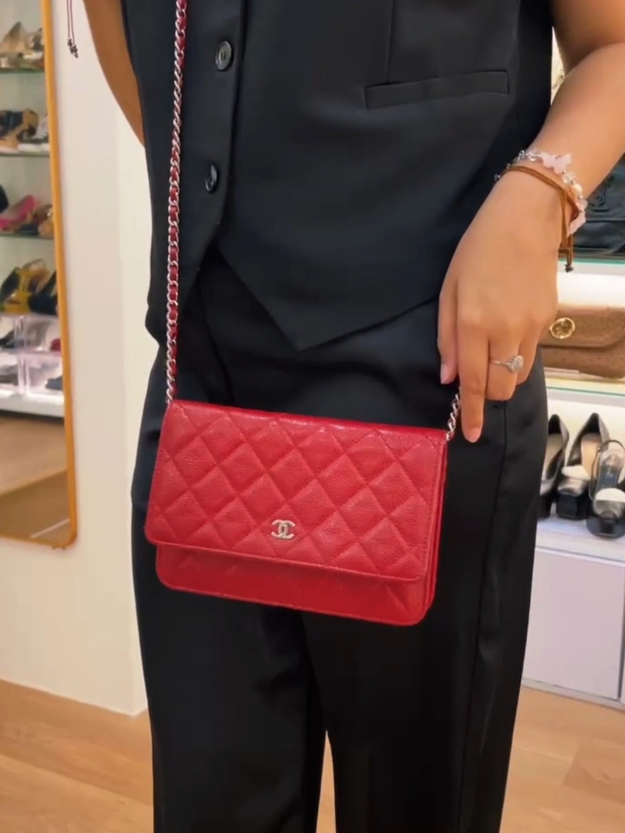 Pre❤️ CHNL WOC Caviar Red SHW # 18 (card holo box, no db)  19x12x4 cm#fypp #fypage #CapCut #authentic #fyppppppppppppppppppppppp #viral #spbcsenayanprelovedbrandedcentre #spbcsenayanprelovedbrandedcentre 