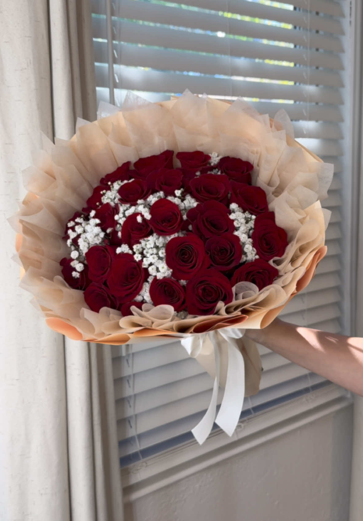 So classy 🤍 | @ fresitabloomhaus | #florista #dallas #fyp #dfwflorist 