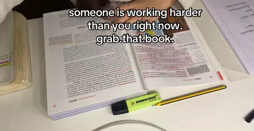 #studymotivation #perte #foryou #studytok #student #studyaesthetic #studyaesthetic #studywithme #study 