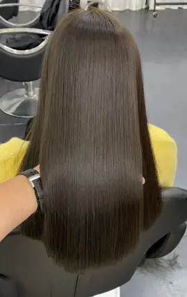Lên con màu nâu lạnh để mn tham khảo . 6677+922 oxy9 chân oxy4,5 chúc mn thành công nha . Gam màu thích hợp cho thời tiết se lạnh mà chị em nên thử #jackhair #tiktok #màunhuộmđẹp #fyp #màu_tóc_đẹp #chiasekinhnghiem 