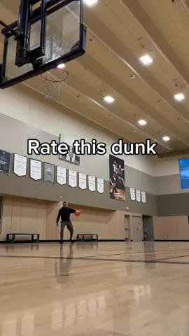 Rate this dunk 👀🗣️