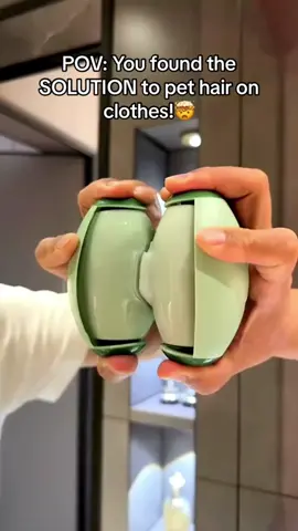 Must-have gadget for clothing care! The water-washable lint roller provides deep cleaning, keeping your clothes looking fresh and new for a long time!#lintroller #clean #pet #120404 