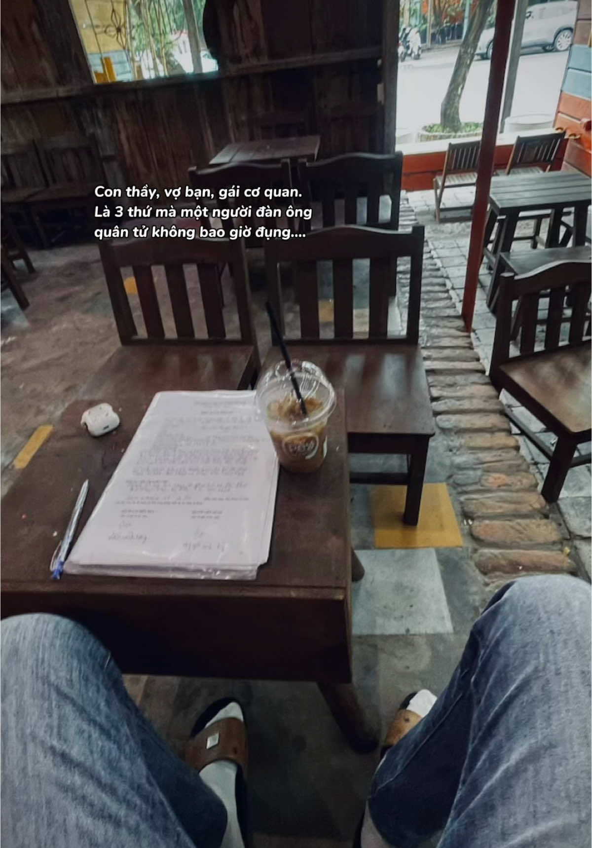 Con thầy, vợ bạn, gái cơ quan.  Là 3 thứ mà một người đàn ông  quân tử không bao giờ đụng.... “老师的儿子，朋友的妻子，办公室女郎。 男人必须具备的这3点 君子从不触碰…” #bap0108 #capmatter #sttchat 