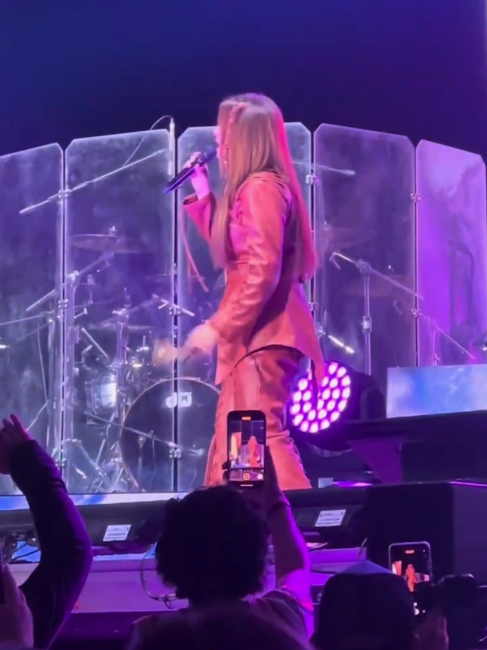Myriam Hernández - Eres . . . #myriamhernandez #eres #lovestory #letras #erestodoparami #concierto #livemusic #remember #lyricsvideo #parati #fyp #THERETURN 