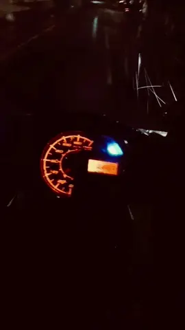 hujan malam + motoran, vibesnyaa beuhh🔥 #foryou #fyp 