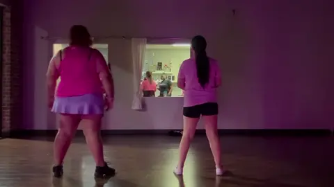 Candy shop by 50cent 🍭 . @meli71991 @divadancearlingtontx  #dance #candyshop #hiphop #lovetodance #workout #divadancearlingtontx #divadance