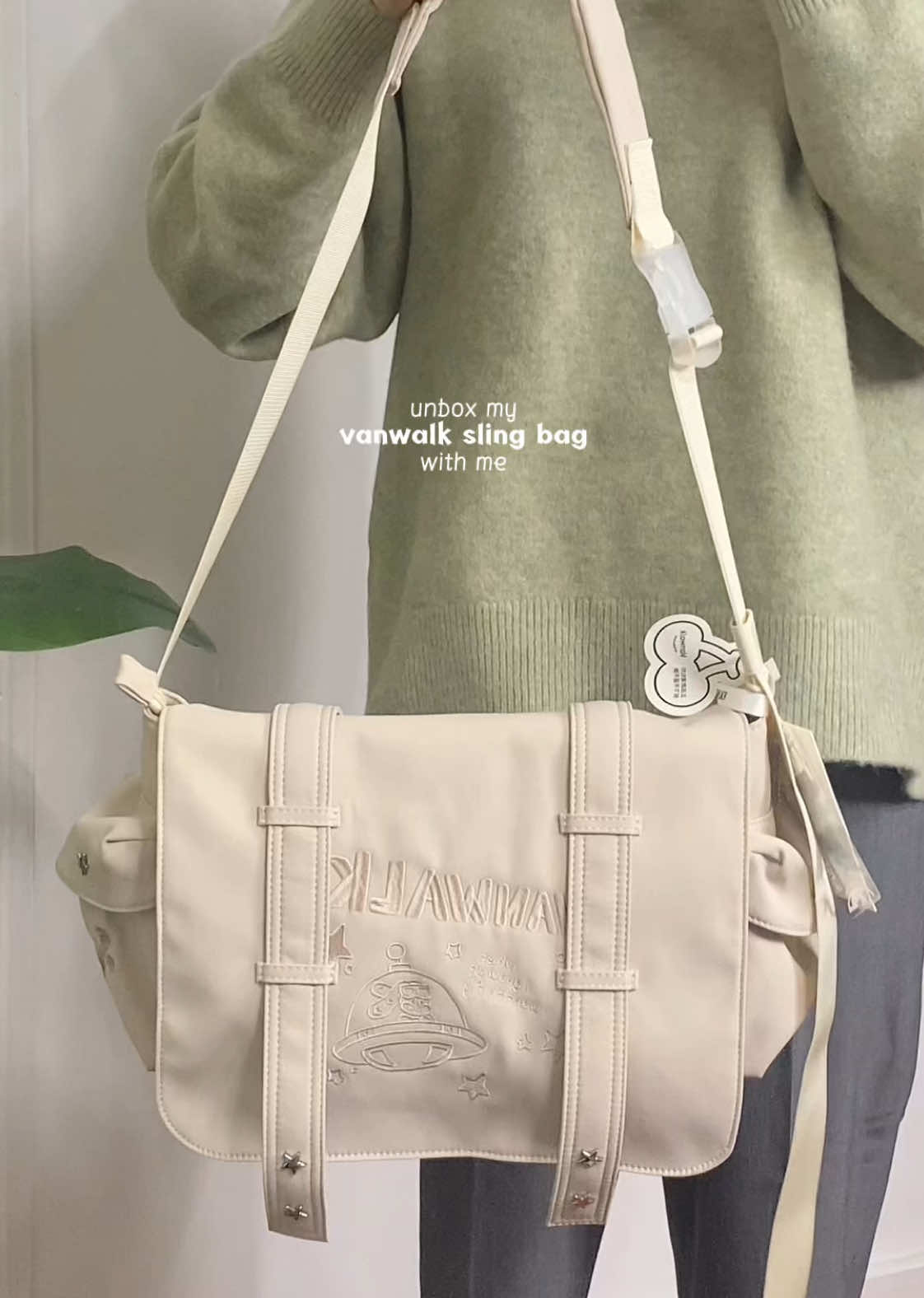 unboxing my sling bag from vanwalk ✨ #slingbag #slingbagviral #bag #vanwalk @Vanwalk_PhilippinesOfficial 