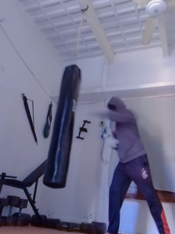 Boxing tutorial 😱😱😱#foryou #foryoupage #boxing🥊 #boxinglover #boxing🥊 #foryou #viralvideo #needsupport #foryou #foryou 