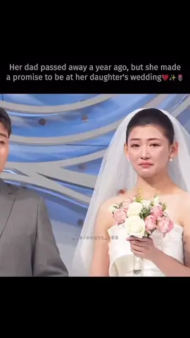 Her dad passed away a year ago, but she made a promise to be at her daughter's wedding❤++🥹