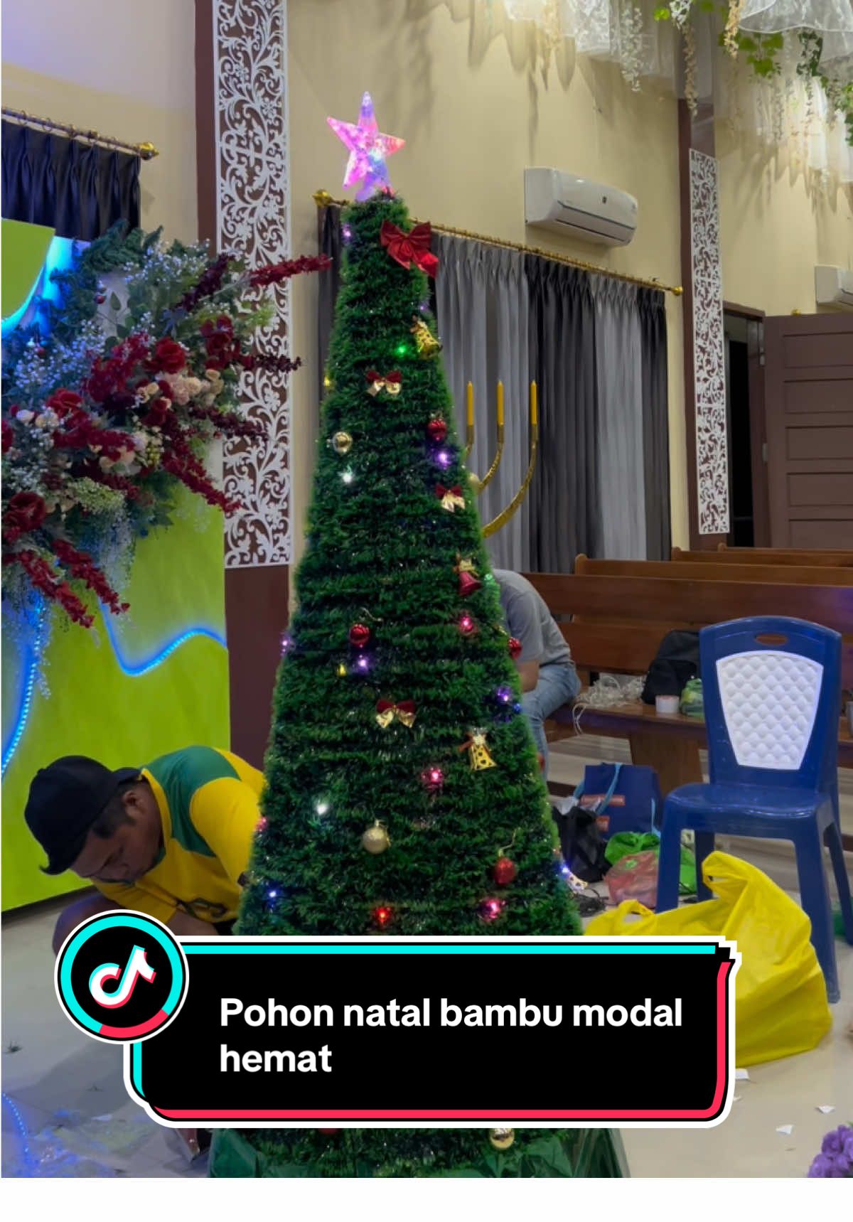 Modal slinger dan hiasan bola juga bunga bisa buat pohon natal bambu yang cantik #pohonnatalbambu🌲😍 #slinger #bolapohonnatal #bunganatal #aksesorisnatal #hiasanpohonnatal #christmas2024 #bolawarnawarni #fypシ゚ #fyppppppppppppppppppppppp 