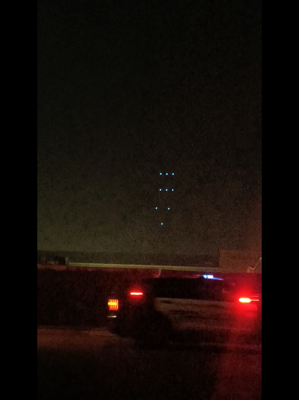 UFOs seen over Orange County, CA! Police and fire department responding! Does anyone actually read the description? These are just drones over Knott's Berry Farm. There will be a full drone show for a private party for Blizzard Entertainment 12/5.  #ufo #uap #orangecounty #aliens #fyp #knottsberryfarm #buenapark 