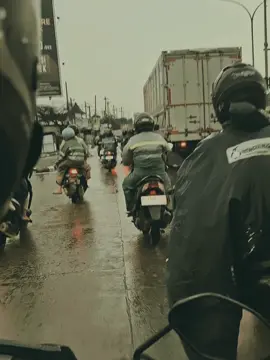 Desember Kelabu || #karnamereka #trend #lirik #liriklagu #fyp 