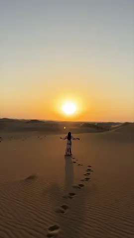 The desert is poetry in motion—don’t you think? There’s something about the stillness of the dunes and the warmth of the sun that makes me feel so connected to this place. 🇦🇪 Did you know Abu Dhabi is home to part of the Rub’ al Khali, the largest uninterrupted sand desert in the world? Standing here, it feels like time slows down, and the world softens. So happy to be back in Abu Dhabi today. Ready for F1 and all the magic this place brings. ✨ #inabudhabi #visitabudhabi #abudhabi @Visit Abu Dhabi 