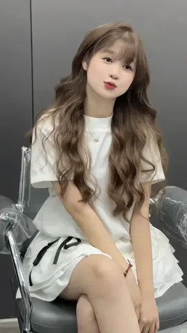 Nâu Kiwi kết hợp xoăn lơi được rất nhiều cô nành yêu thích nha! #mautocdep #xuhuong #nhuomtoc #uontoc #tocdep #noel #sinhvien 