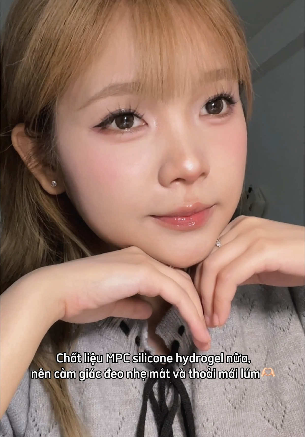 2 màu lens tự nhiên siu dễ dùng nè mấy mom 😗#BeautyTok #CARASE #CARAS #lenskhoaam #Lens #reviewlamdep  