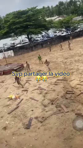 Le lycée de Noël #camerountiktok🇨🇲 #pourtoi @céleste victorien🇨🇲🇨🇲🇨🇲 @Dayana officiel 03 @Young Noble Commentary @Virgulle le Criminelle PMT @LE MAUVAIS BB 