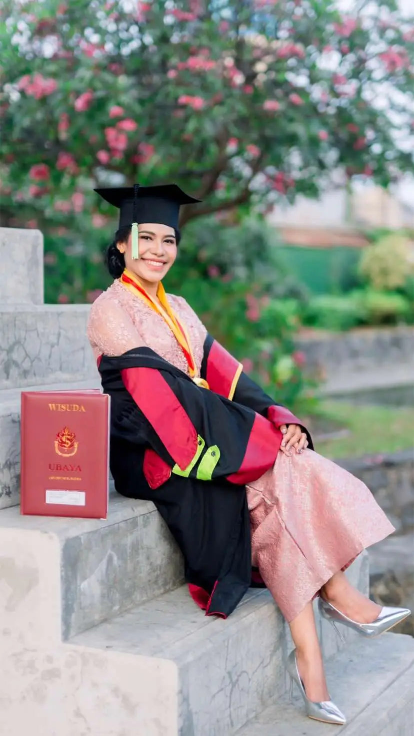 grad🎓🎀 #ubaya 