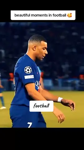 beautiful moments in football 🥰 .لحظات جميلة في كرة القدم 🥰 #كرة_القدم_عشق_لا_ينتهي👑💙 #اجمل_فيديوهات_عن_كرة_القدم #كرة_القدم_العالمية #شاهدافضل #اكسبلورمتابعيني_احبكم♡💗 #football #football2024 #footballedit # #footballskills #footballeur #football2024 #tiiktokfootbll #viral_video #fyp #footballedit  #tiktokviral #livefest2024 #football2024 #football #@Football #@Football socc #@👑🇲🇫 football ⚽💞🇩🇿👑 